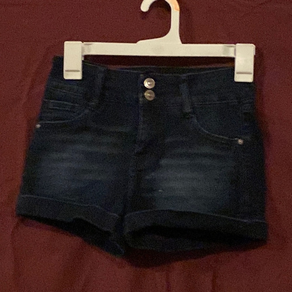 Wallflower stretch jean shorts size 5